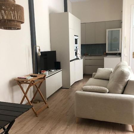 Apartamento Premium En Plaza Mina Minimalismo Y Confort A Pasos Del Mar Cadiz Bagian luar foto