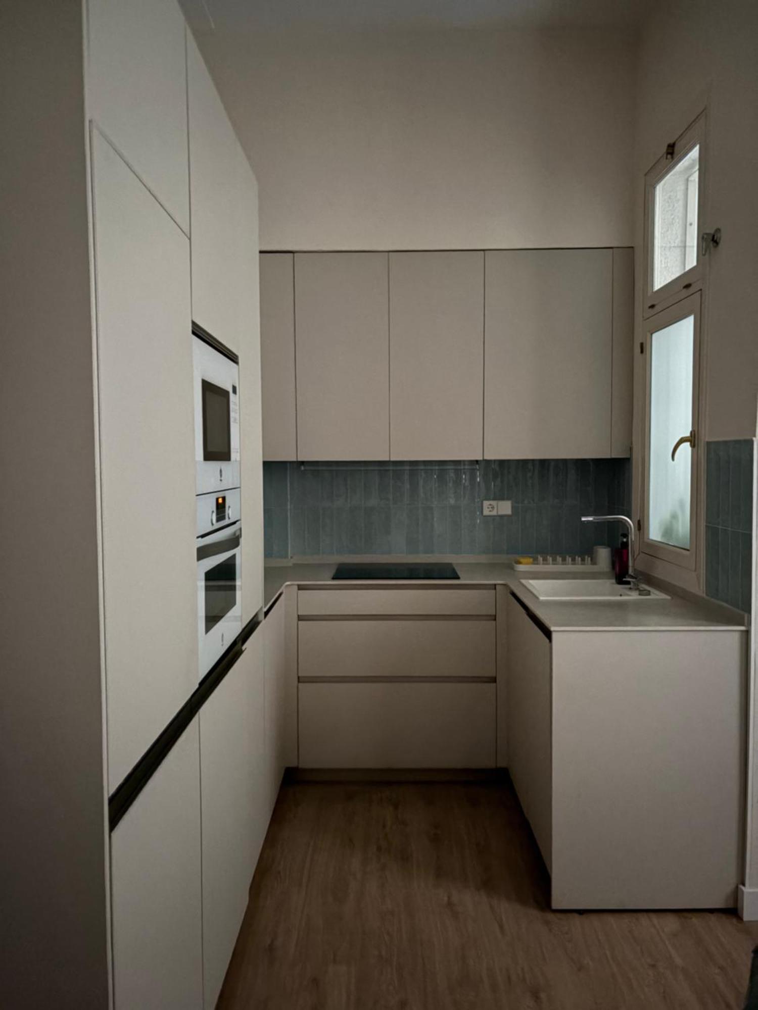 Apartamento Premium En Plaza Mina Minimalismo Y Confort A Pasos Del Mar Cadiz Bagian luar foto