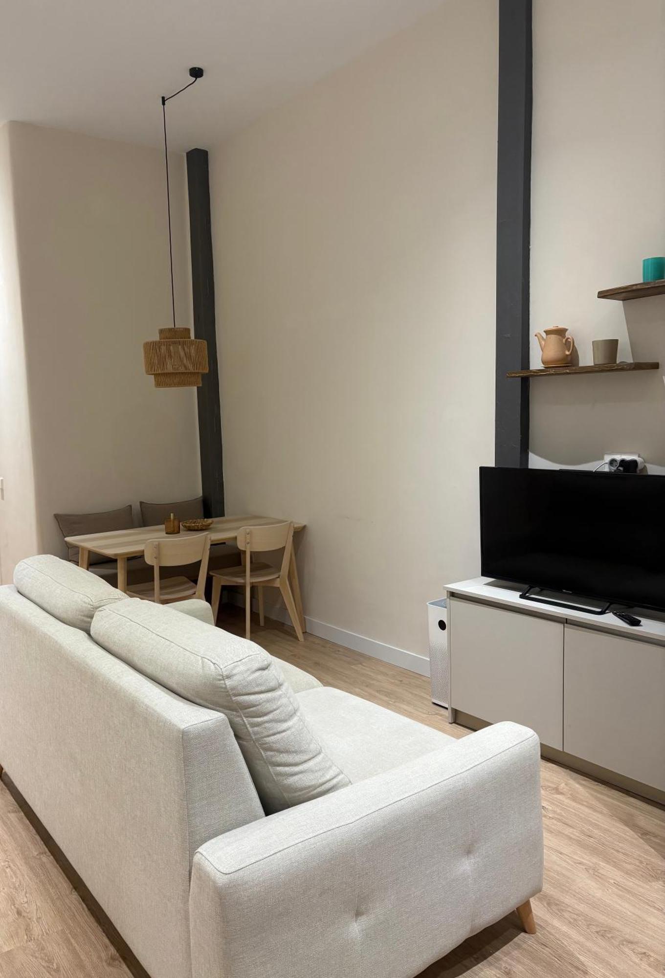 Apartamento Premium En Plaza Mina Minimalismo Y Confort A Pasos Del Mar Cadiz Bagian luar foto